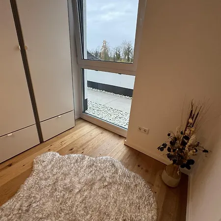 Modern With Kitchen & Balcony Dining * Ratingen
