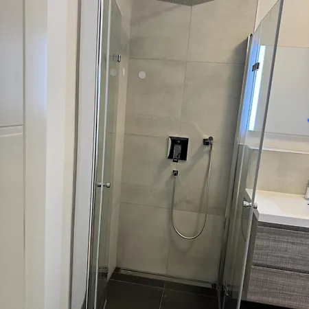Modern With Kitchen & Balcony Dining Ratingen
