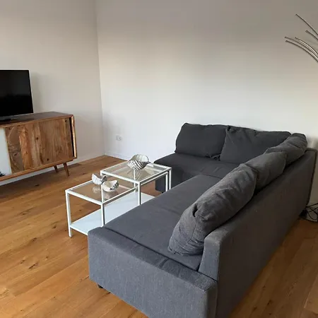 Modern With Kitchen & Balcony Dining Apartment Ratingen